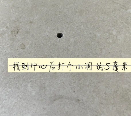 剑河瓷砖空鼓维修公司专业解答在瓷砖铺贴过程中，如果砂料搅拌不均匀，将会带来以下问题